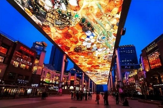 天幕LED顯示屏多少錢一平米